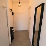 Serenity Heights Apartment: A Panoramic Haven Near Old Town - Free Minibar *