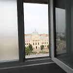 Serenity Heights Apartment: A Panoramic Haven Near Old Town - Free Minibar *