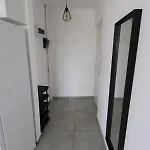 Serenity Heights Apartment: A Panoramic Haven Near Old Town - Free Minibar Bukarest