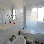 Serenity Heights Apartment: A Panoramic Haven Near Old Town - Free Minibar Lejlighed