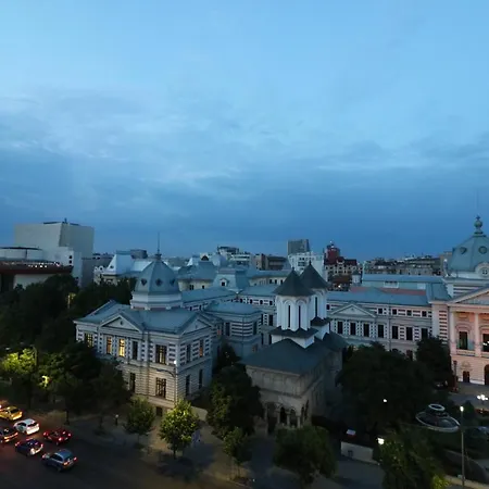 Serenity Heights Apartment: A Panoramic Haven Near Old Town - Free Minibar Lejlighed