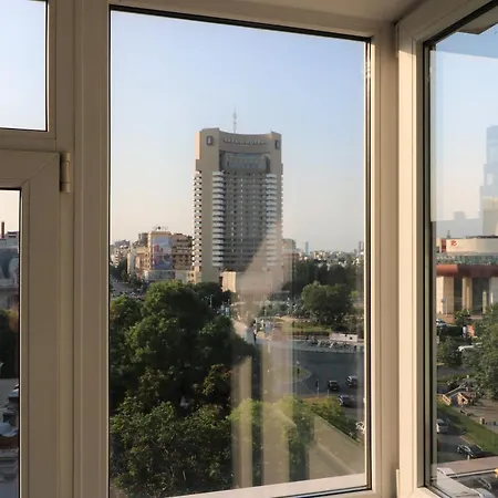 Lejlighed Serenity Heights Apartment: A Panoramic Haven Near Old Town - Free Minibar
