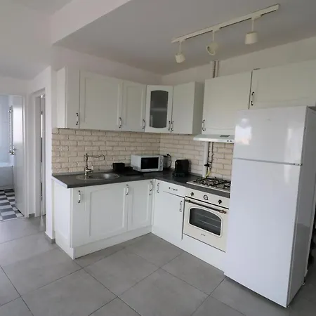 Serenity Heights Apartment: A Panoramic Haven Near Old Town - Free Minibar Διαμέρισμα *
