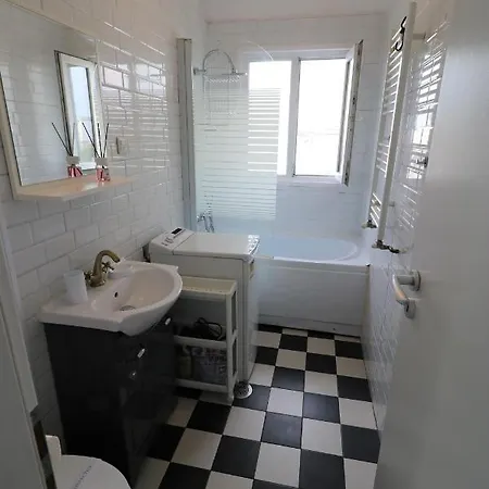 Apartment Serenity Heights Apartment: A Panoramic Haven Near Old Town - Free Minibar *