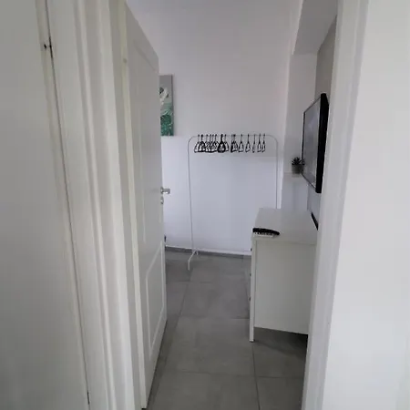 Serenity Heights Apartment: A Panoramic Haven Near Old Town - Free Minibar Appartement *