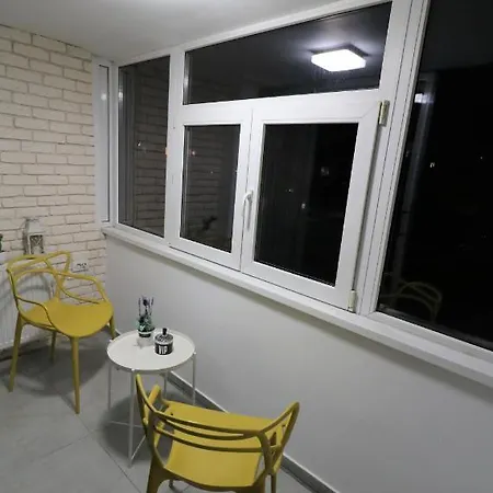 Serenity Heights Apartment: A Panoramic Haven Near Old Town - Free Minibar Appartement Boekarest