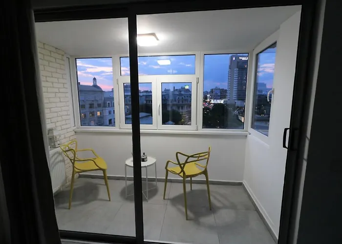 Serenity Heights Apartment: A Panoramic Haven Near Old Town - Free Minibar Appartement Boekarest