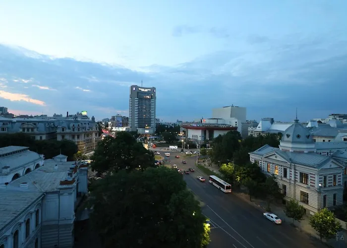Serenity Heights Apartment: A Panoramic Haven Near Old Town - Free Minibar Appartement Boekarest