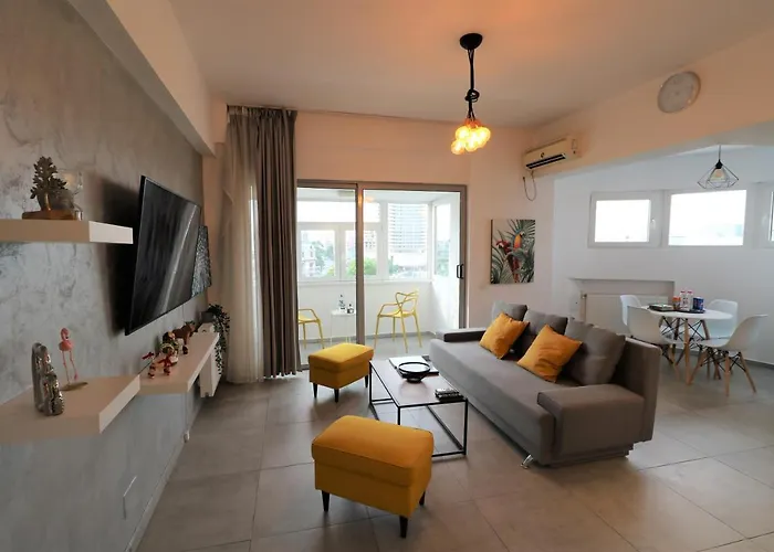 Serenity Heights Apartment: A Panoramic Haven Near Old Town - Free Minibar Appartement
