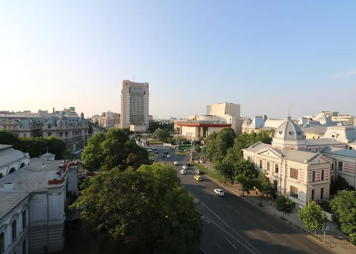 Serenity Heights Apartment: A Panoramic Haven Near Old Town - Free Minibar * 布加勒斯特