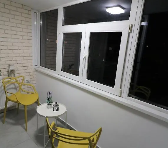 Serenity Heights Apartment: A Panoramic Haven Near Old Town - Free Minibar 公寓 布加勒斯特